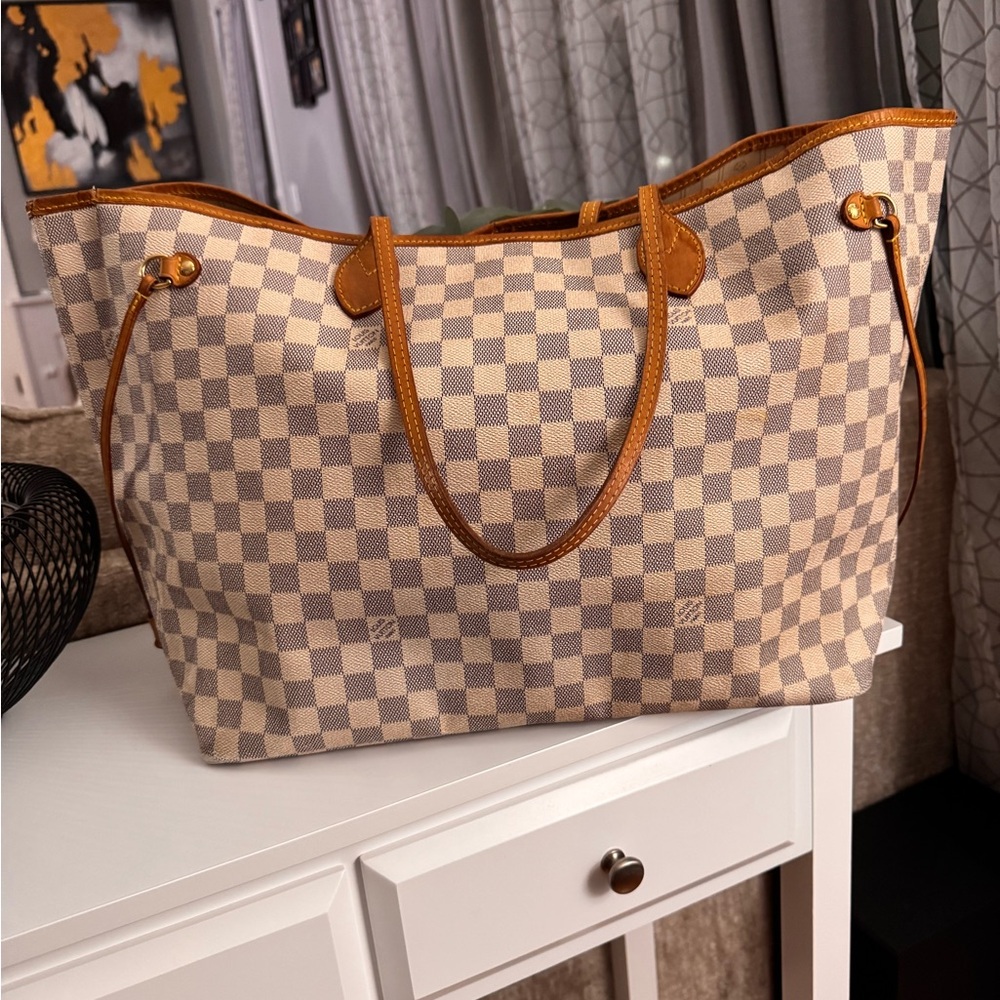Louis Vuitton Tan and Brown Tote Bag with Spacious Design